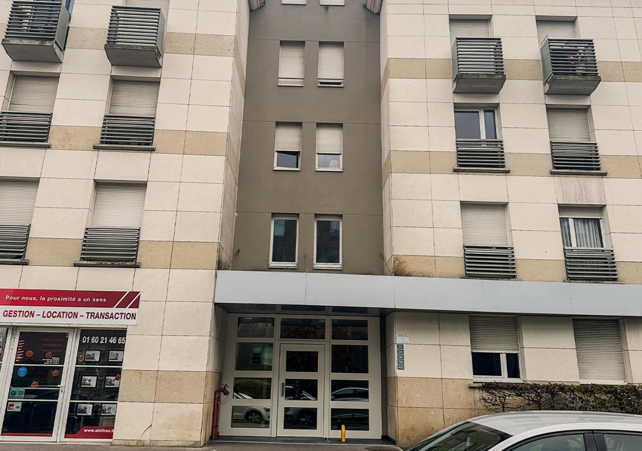 Studio Montevrain Rer Exterior foto